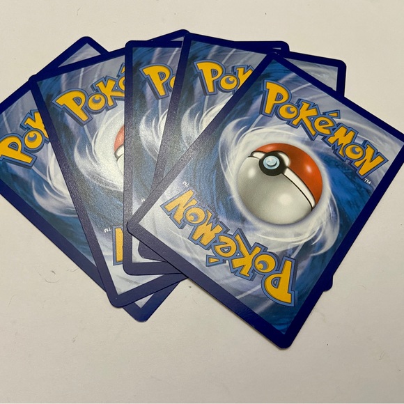 Lot of 5 Pokemon Cards # 4 - Picture 2 of 9